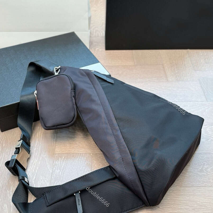 Designer Man nylon Messenger Bag Travel Bag Classic Shoulder Bag Crossbody Bag luxury Chest Bag Waist Bag Fashion Phone Bag Cycling Bag postman bag