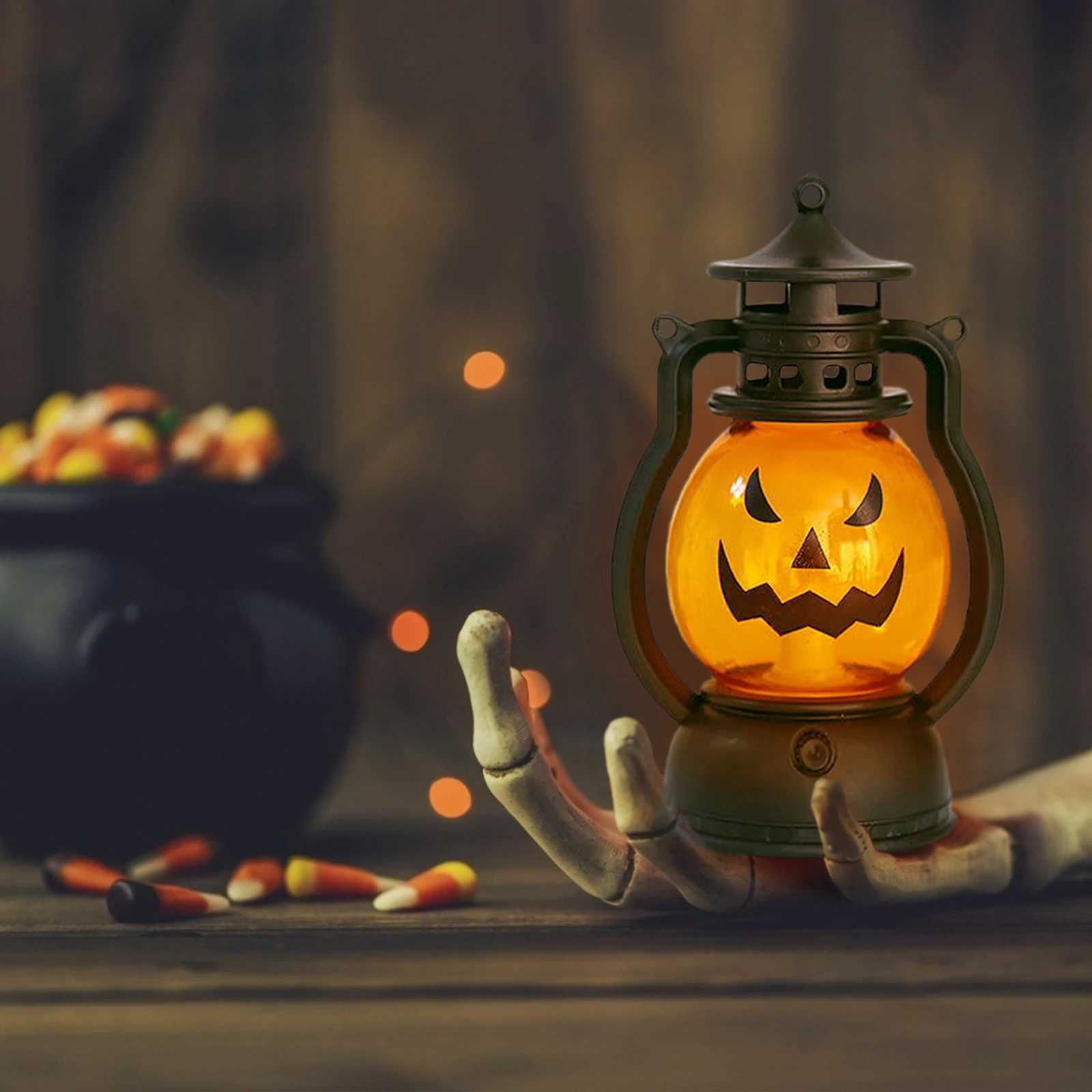 Halloween Portable Oil Lamp Hand Pumpkin Lantern (A Type with Built-in Button Battery) XJ250804