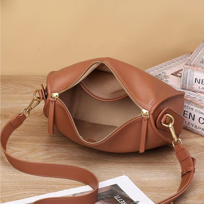 Women's Top Cowhide Shoulder Bag Free Shipping Designer Luxurious And Simple Handbag Mother's Bag Casual Large Capacity Shoulder Bag Shoppin