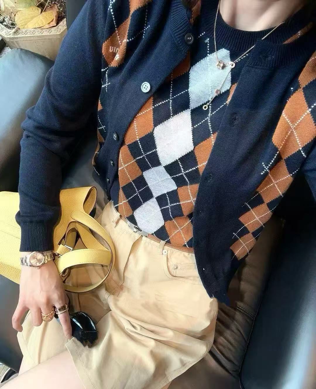 Women's sweater designer wool sweater cashmere sweater blended wool sweater autumn and winter cardigan wool fashionable women's cardigan