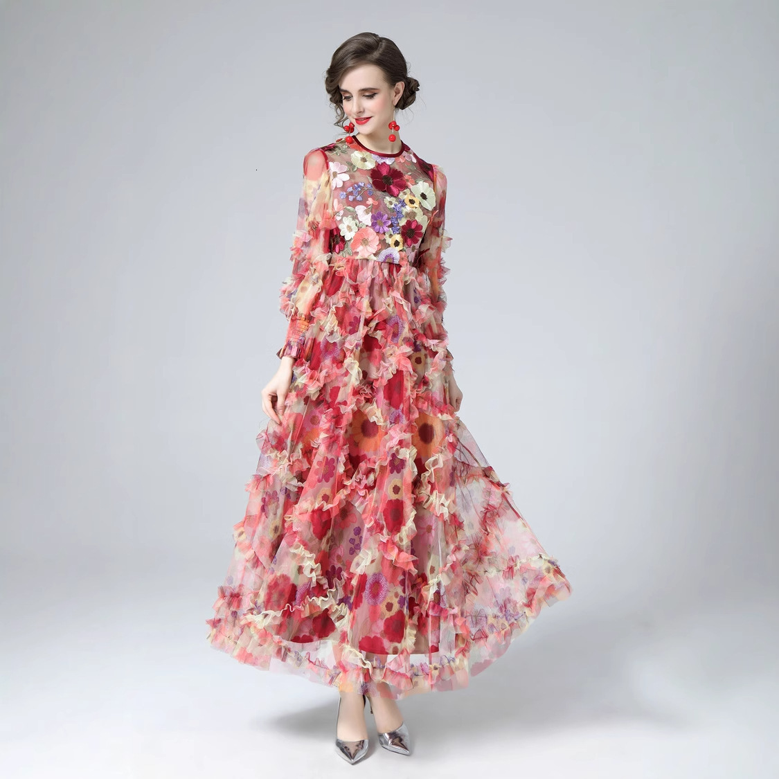 2025 Spring and Autumn European and American style women's S new long sleeved round neck slim fit trumpet embroidered flower trend long skirt new