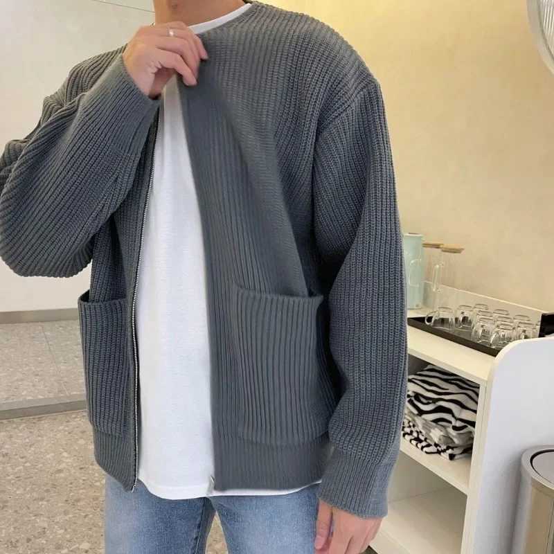 Mens Solid Color Slim-Fit Cardigan Zipper Sweater Autumn and Winter Sweater Coat Top Men Long Sleeve Stand Collar Sweater Coat XJ250805