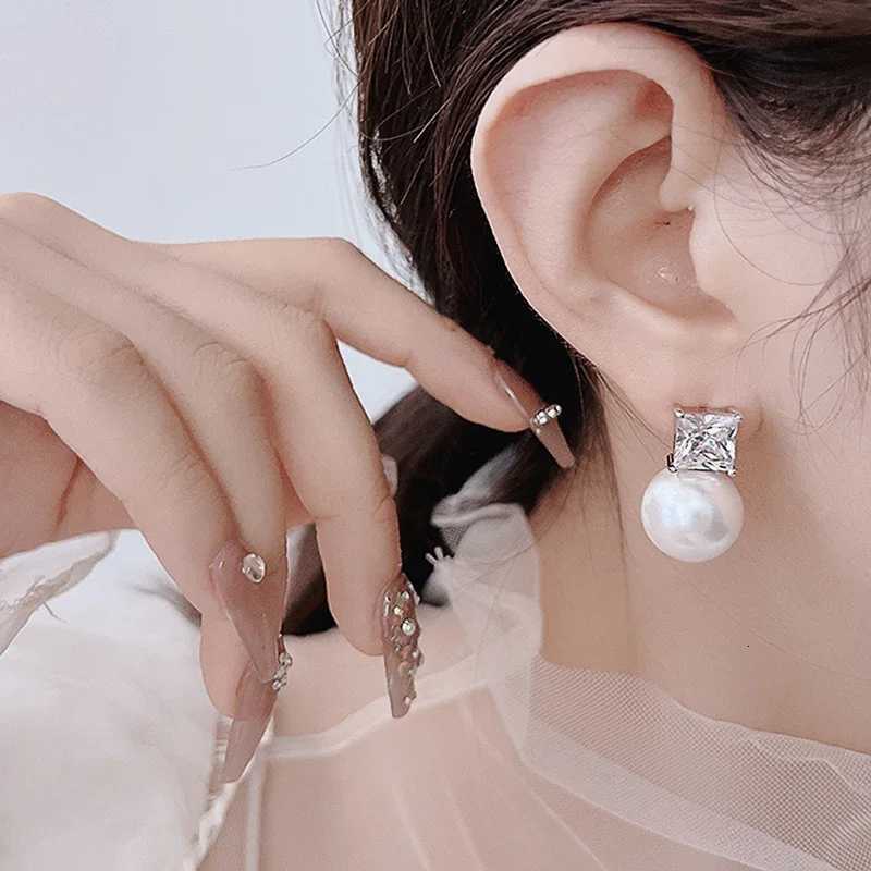 100% Authentic Temperament Imitation Pearl Earrings for Women Single Princess Cubic Zirconia Exquisite Accessories Ladys Jewelry Gifts Y250804