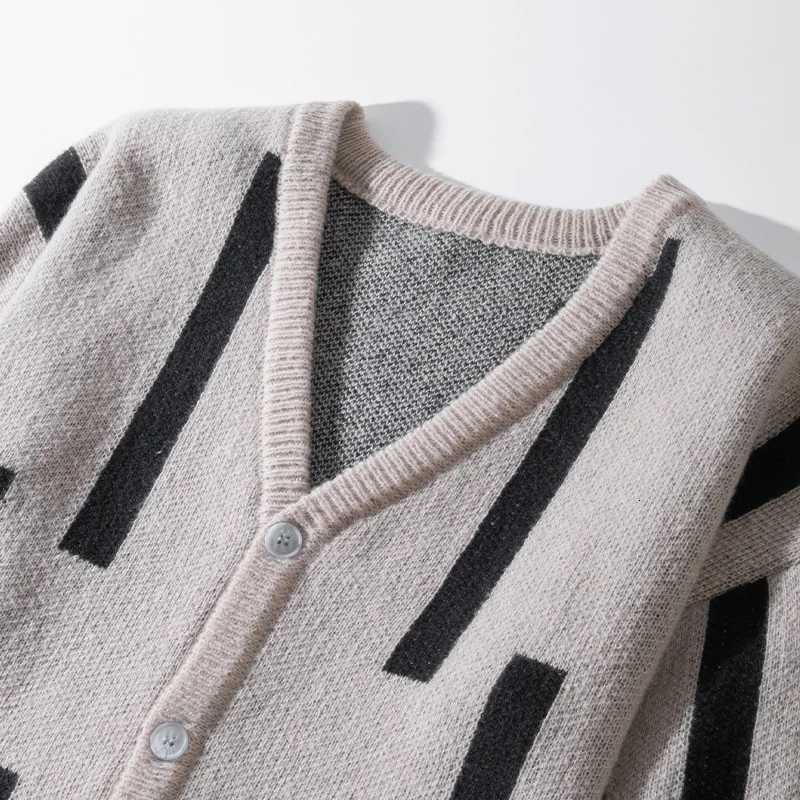 Japanese Couple Retro Loose Cardigan Knitwear Mens Coat Spring and Autumn Trendy Brand Casual Knitwear for Men XJ250805