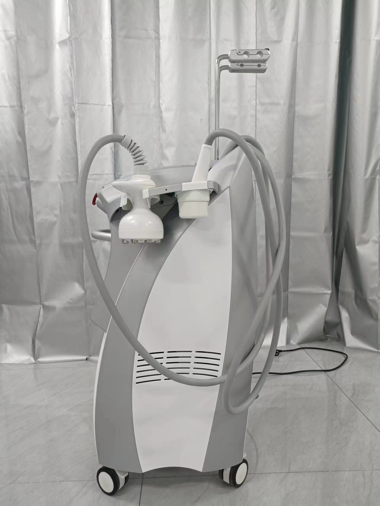 Advanced RF Vacuum Roller Slimming Machine for Cellulite Reduction and Body Shape Enhancement