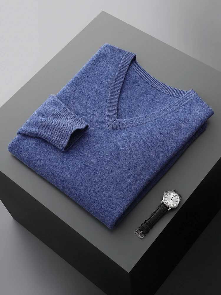 100% Merino Wool Hot Sale Men Jumpers Knitted Pullovers Sweaters Winter New Fashion V-Neck Standard Woolen Mens Clothing XJ250805
