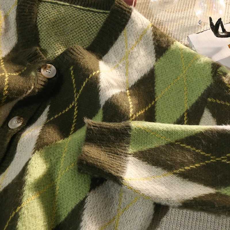 Japanese Retro Rhombus V-neck Cardigan Sweater Men in Spring Autumn Loose Thickened Sweater Casual Lazy Style Jacket Aesthetic XJ250805