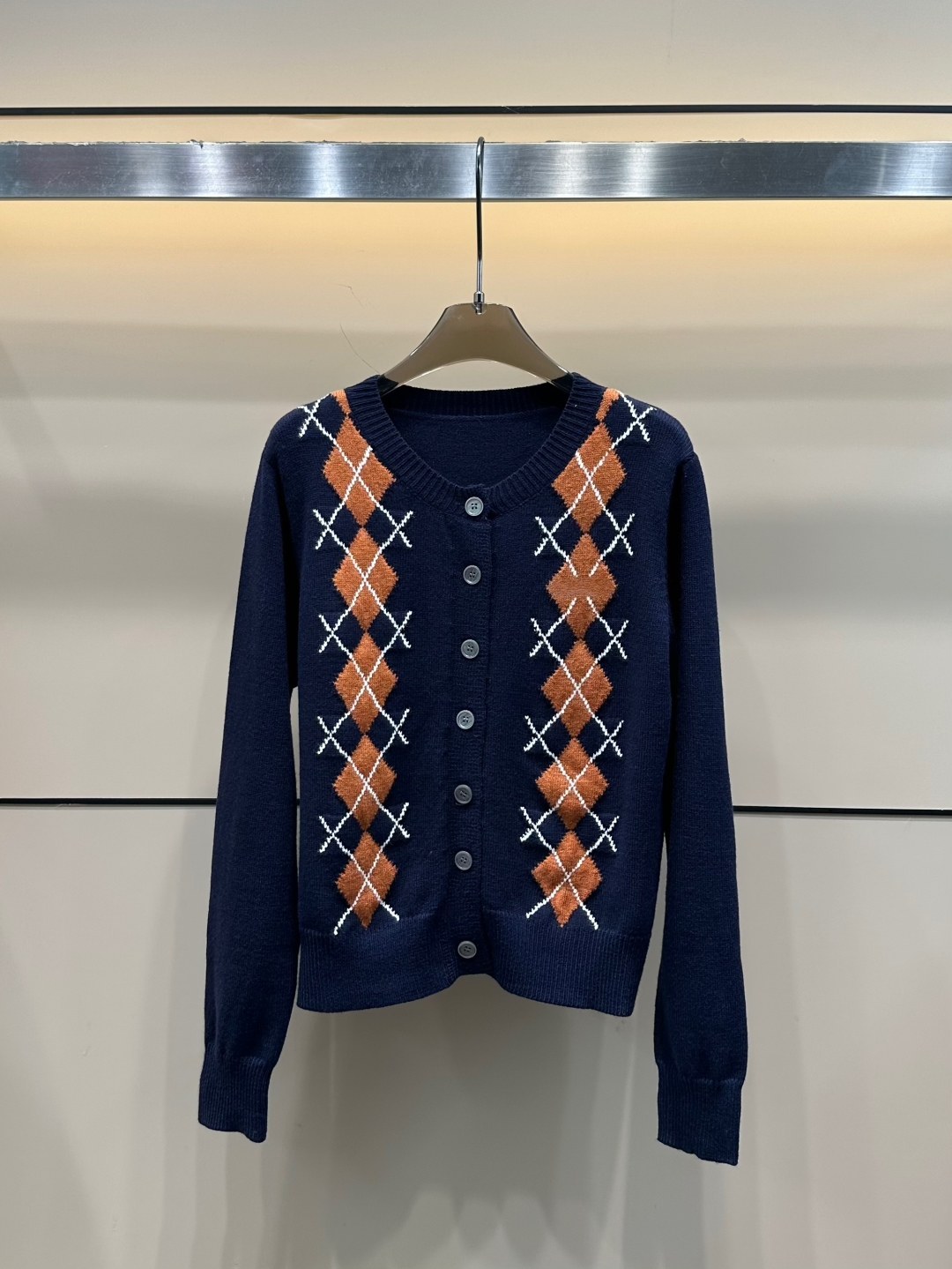 High quality designer women sweater casual and fashionable knitted sweaters button up shirts letter rhinestone decorated knitted sweaters