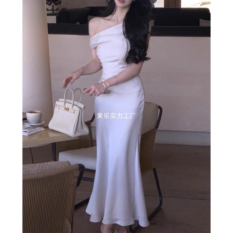 2025 French style elegant and gentle style three color fashion sleeveless waist tied mermaid dress new designer dress