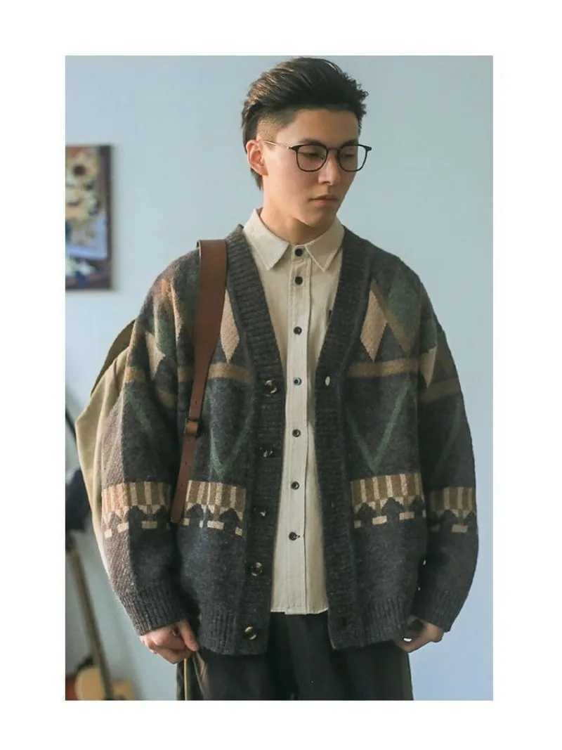 New Mens England Style Single Breasted Cardigan for Autumn and Winter Vintage Loose Color Block Knitted V-neck Cardigan for Men XJ250805