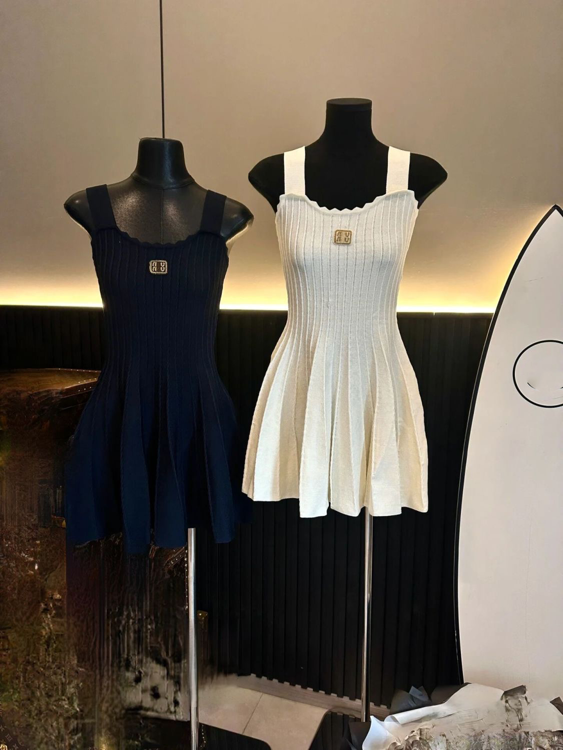 Summer 2025 sexy condole belt of cultivate one's morality dress high quality knitting skirt waist pleated skirt