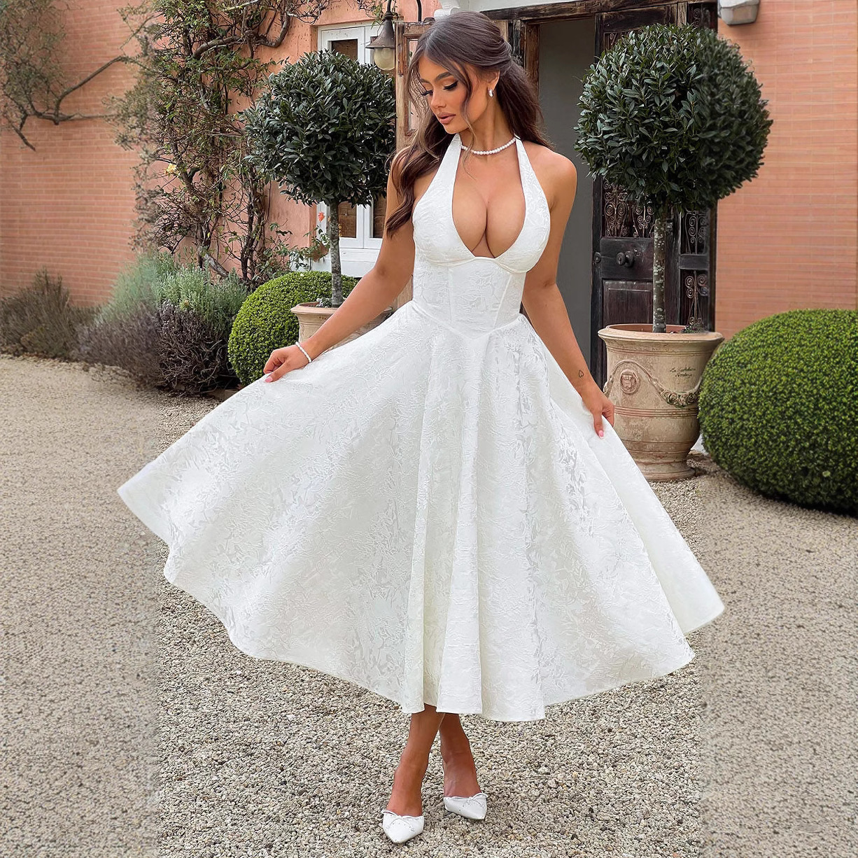 2025 European and American new V-neck camisole sleeveless jacquard tie waist vacation style dress high-end formal fashion trend in stock new designer 