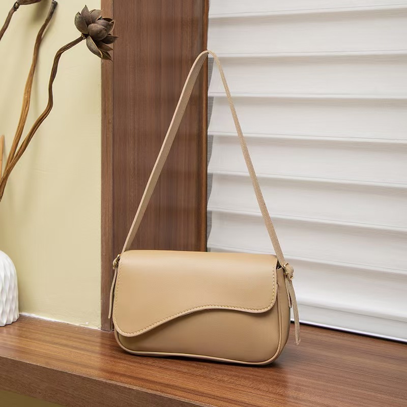 Solid color Designer Bags Shoulder Bags Luxury Bag Crossbody Purse Ladies Fashion High Quality Leather Zipper Armpit Bag New Shoulder Designer Bags 33
