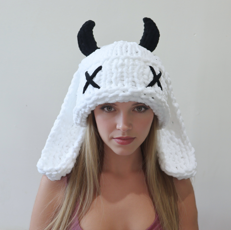 Beanie Skull Caps 2Pcs/Lot Autumn Winter Unisex Knitted Hat Adults Droopy Hat Handmade Bullhorn Quirky Personalized Adult Cap Christmas Gifts Eggplant