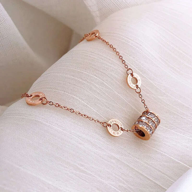 Fashion Small Waist Bracelet Women, Light Niche Design, High-end Simple Bracelet, Exquisite Forest Style Jewelry for Best Friends