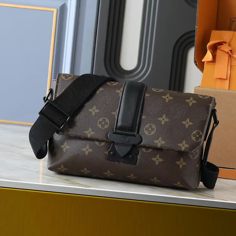 2025 innovative closure design with a lock built back in . Adjustable wide jacquard shoulder strap for shoulder and cross-body experience