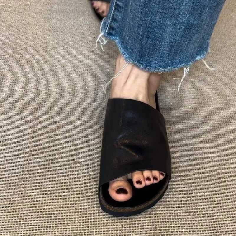 2025 New Summer Slippers for Women Handmade Retro Thick Soles Non-slip Slides for Women Outdoor Casual Platform Shoes W250805