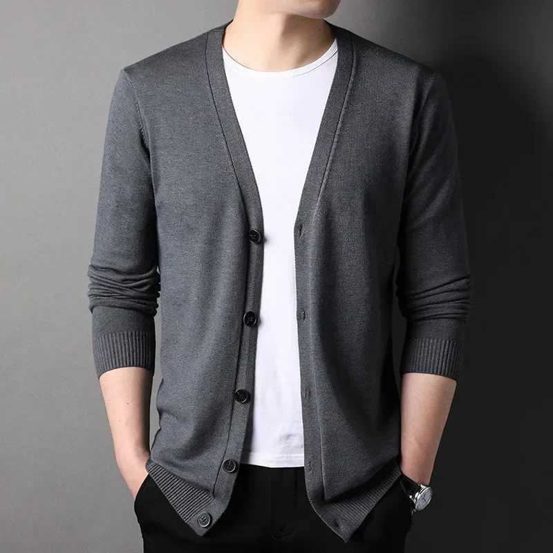 Spring and Autumn Knitted Cardigan Mens Clothing Korean Style Fashionable Single-breasted Slim Fit V-neck Sweater Coat XJ250805