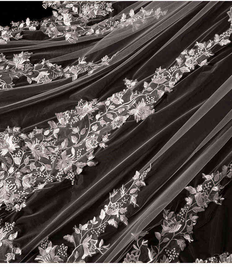 Luxury Two Layer Wedding Veils Cathedral Length Tulle Appliques Edge Brida Veils Custom Made Wedding Accessories