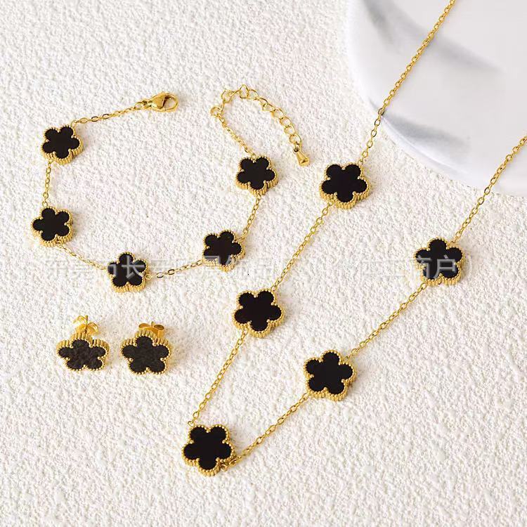 Free Shipping 2025 New Designer Jewelry Luxury Jewelry Bracelet Necklace Earring Set European And American Fashion Versatile Five-Leaf Flower