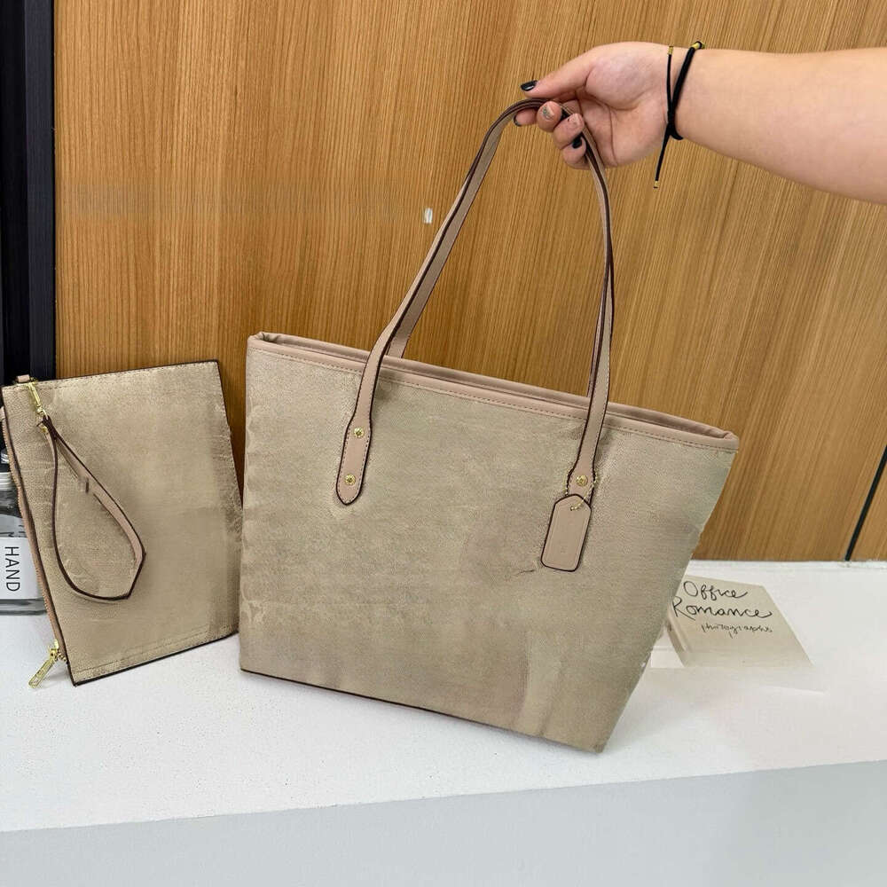 Shoulder Deluxe Zipper style Tote Handbag Women Fashion Designer 2025 High Quality Underarm Wallet Large Capacity Shopping Bag 512 city coaech