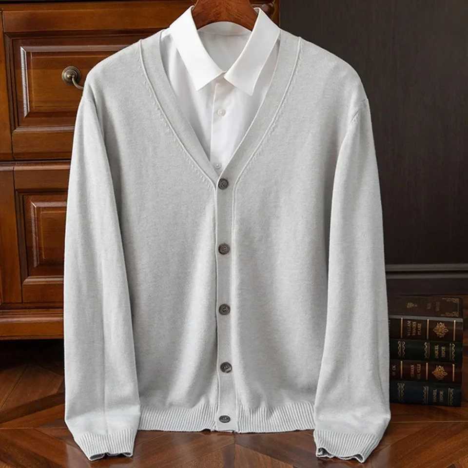 Fashion Mens Classic Solid Color Knit V-Neck Cardigan Sweater Soft Baggy High End Cardigans Sweaters Coat Man Clothing XJ250805