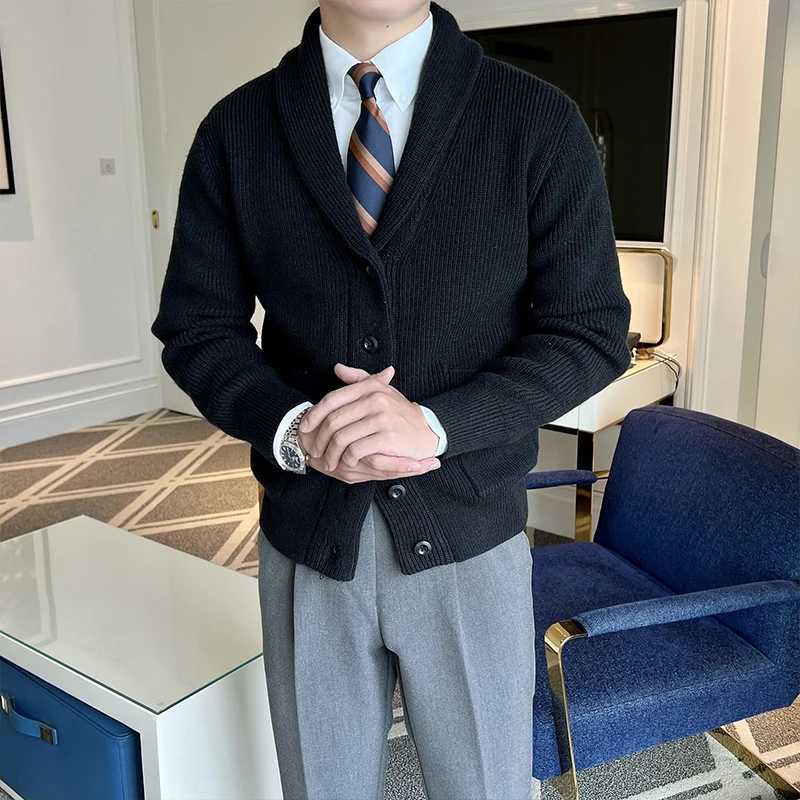 Mens Cardigan Light Luxury Knit Sweater Coat Long Sleeve Streetwear Solid Color Leisure Retro Knitwear Korean Popular Clothing XJ250805