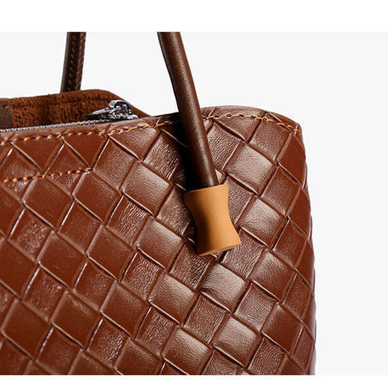 Women Single Shoulder Crossbody Fashionable Large Capacity Soft Leather Woven Bucket Bag