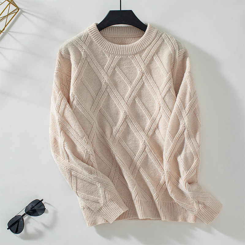 new Free delivery designer sweater for women Round neck sweater casual and comfortable simple base knit sweater