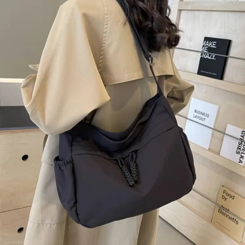 Casual Nylon Hobos Crossbody Bags Solid Zipper Womens Bags 2025 Fashion High Capacity Solid Color Single Shoulder Bag 250804