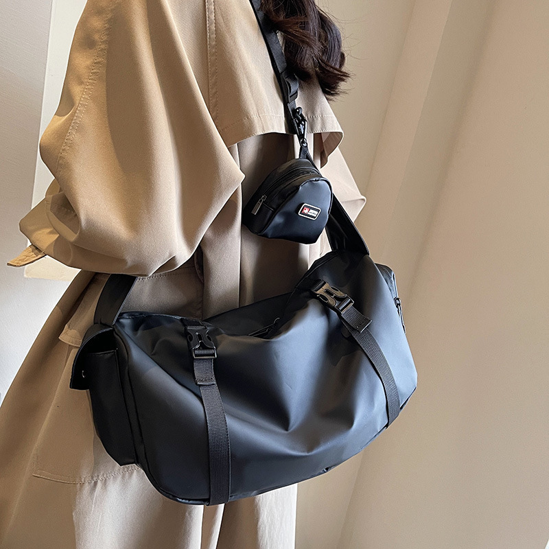 Free Shipping Designer Luxury Large Capacity Sports Waterproof Gym Bag New Fashion Women's Student Shoulder Bag Versatile Casual Travel Bag Handb