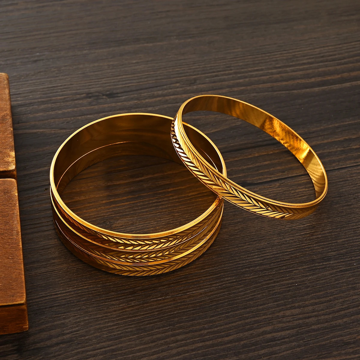 Fashion Exquisite 24K Gold Plated Bracelets Jewelry set Eritrea Ethiopian for Women Bangles Arab Bridal Wedding Party Gift 250805