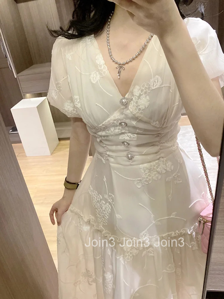 Elegant Long Dress For Female French V-neck Pleated Waist Bubble Sleeves Embroidered Womens Dresses New Summer 3C4036