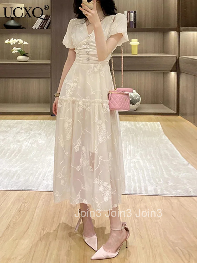 Elegant Long Dress For Female French V-neck Pleated Waist Bubble Sleeves Embroidered Womens Dresses New Summer 3C4036