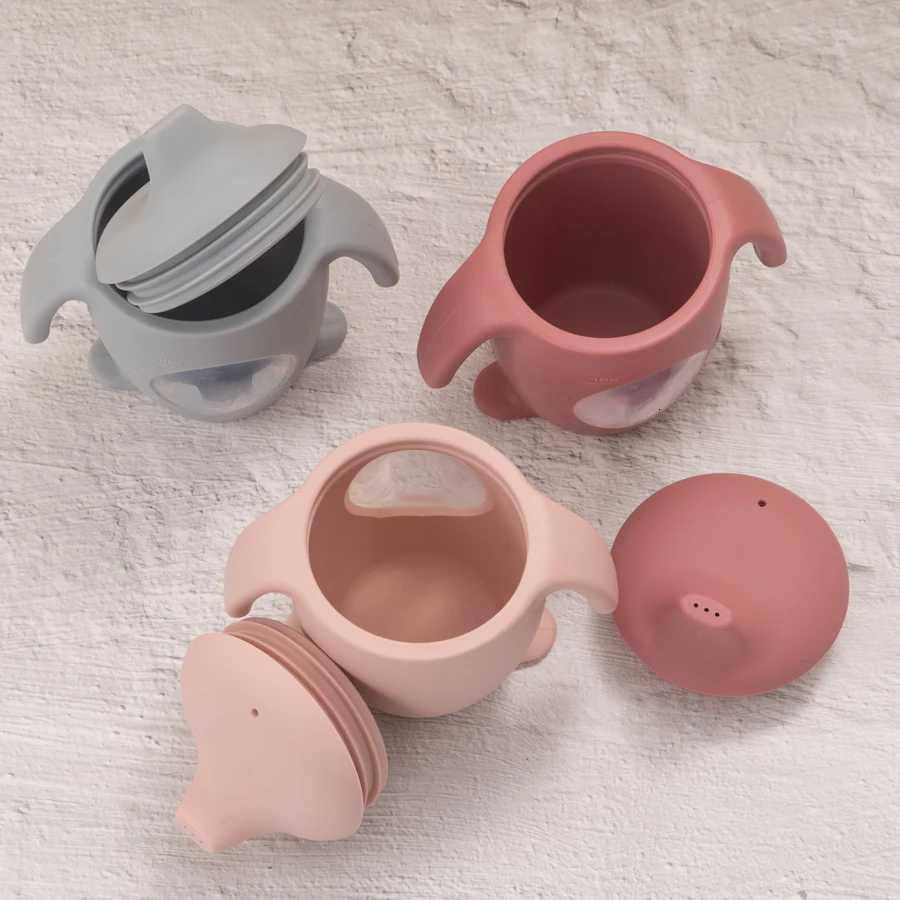 1PC Baby Silicone Sippy Cup Cartoon Penguin Shape Water Bottle Visible Baby Bottles Transparent Cups Portable Baby Tableware X2508061