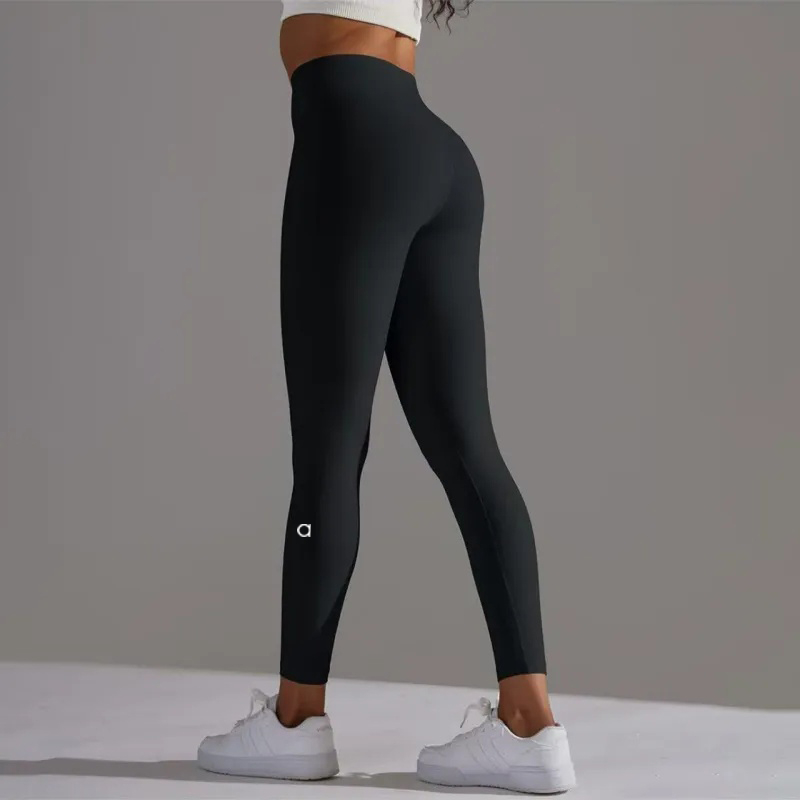 Yoga Seamless Gym Training Women multiple Colors Sports Leggings Stretch Nylon Lycra Embarrassing Lines