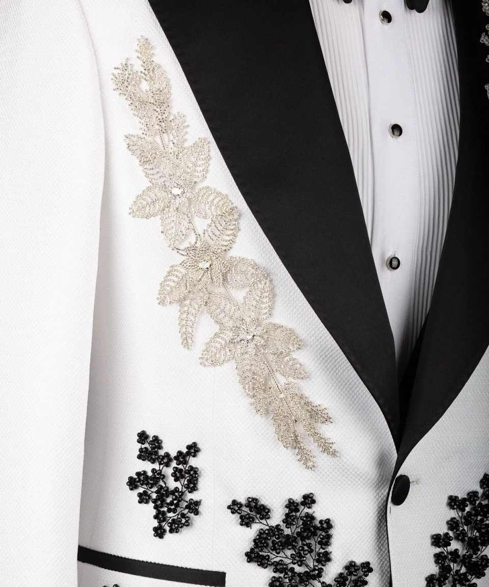 Stylish 3 Pieces Men Suits Single Breasted Peaked Lapel Tuxedos Appliques Classic Fit Prom Male Party Jacket Blazers Customized