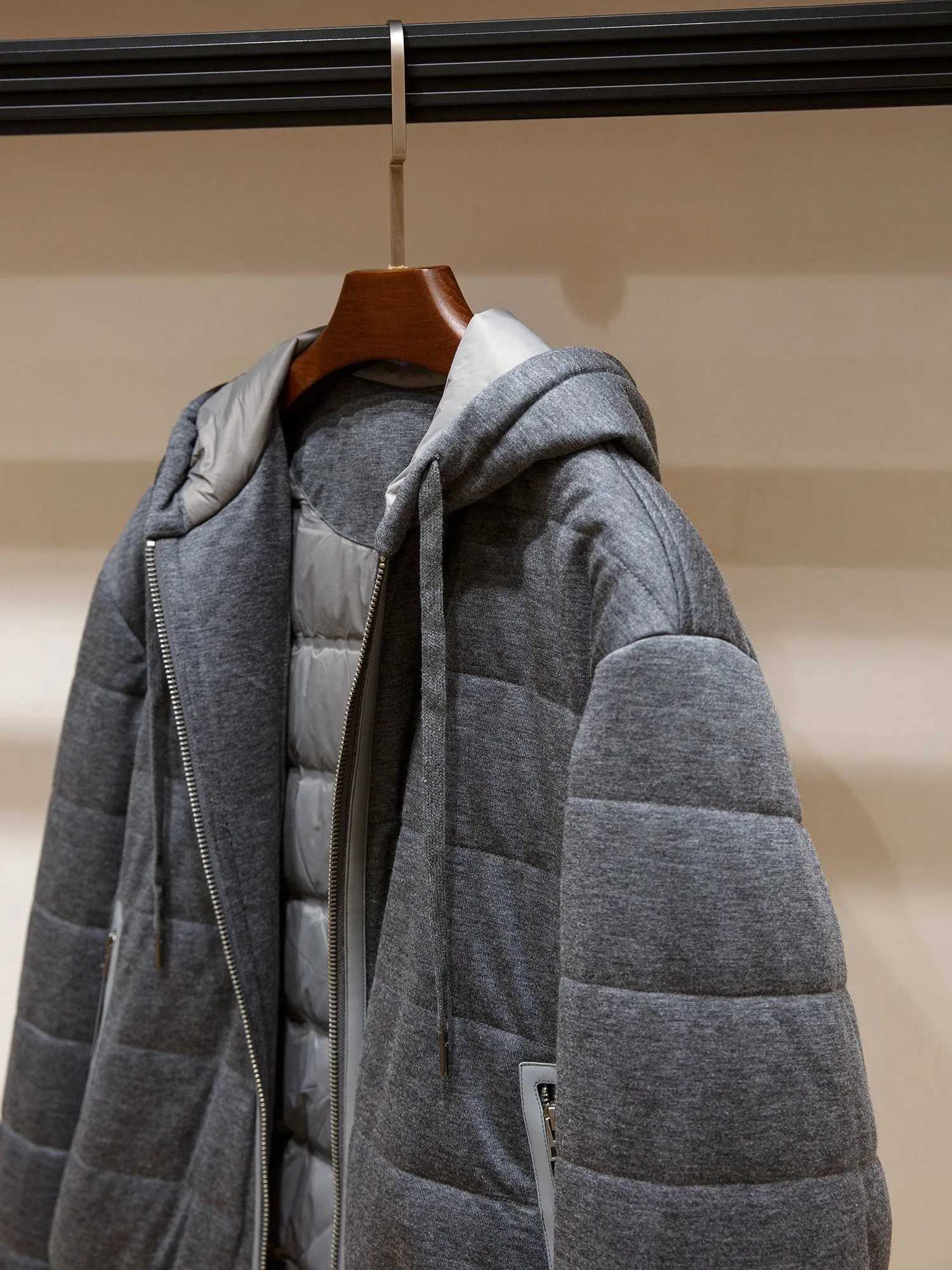 Light luxury Soft and comfortable Wool blend Keep warm in winter Gentleman Hooded white goose down jacket Coat W250806