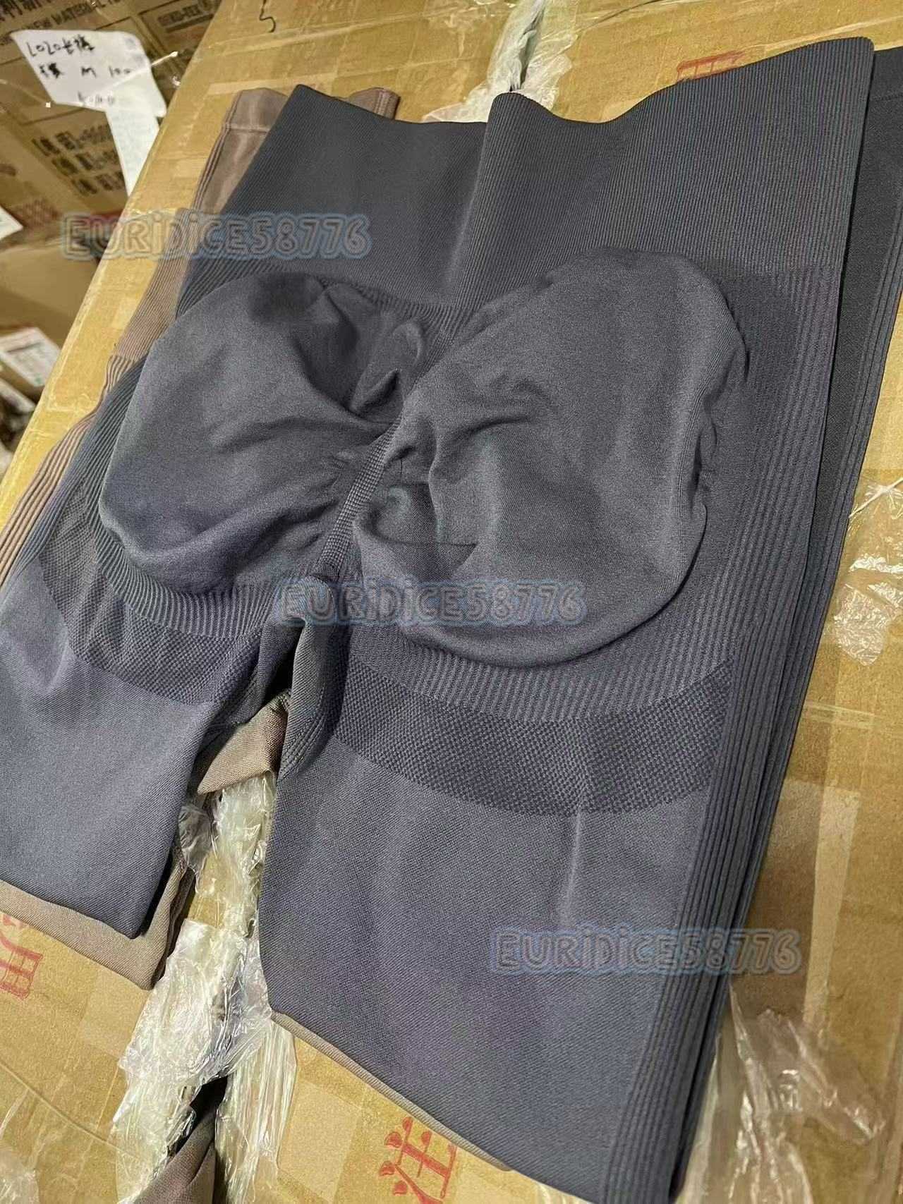 15 Colors Nylon Yoga Women Seamless High Waist Smile Pants Peach Hip Fitness Outdoor Sports Leggings Women H250806