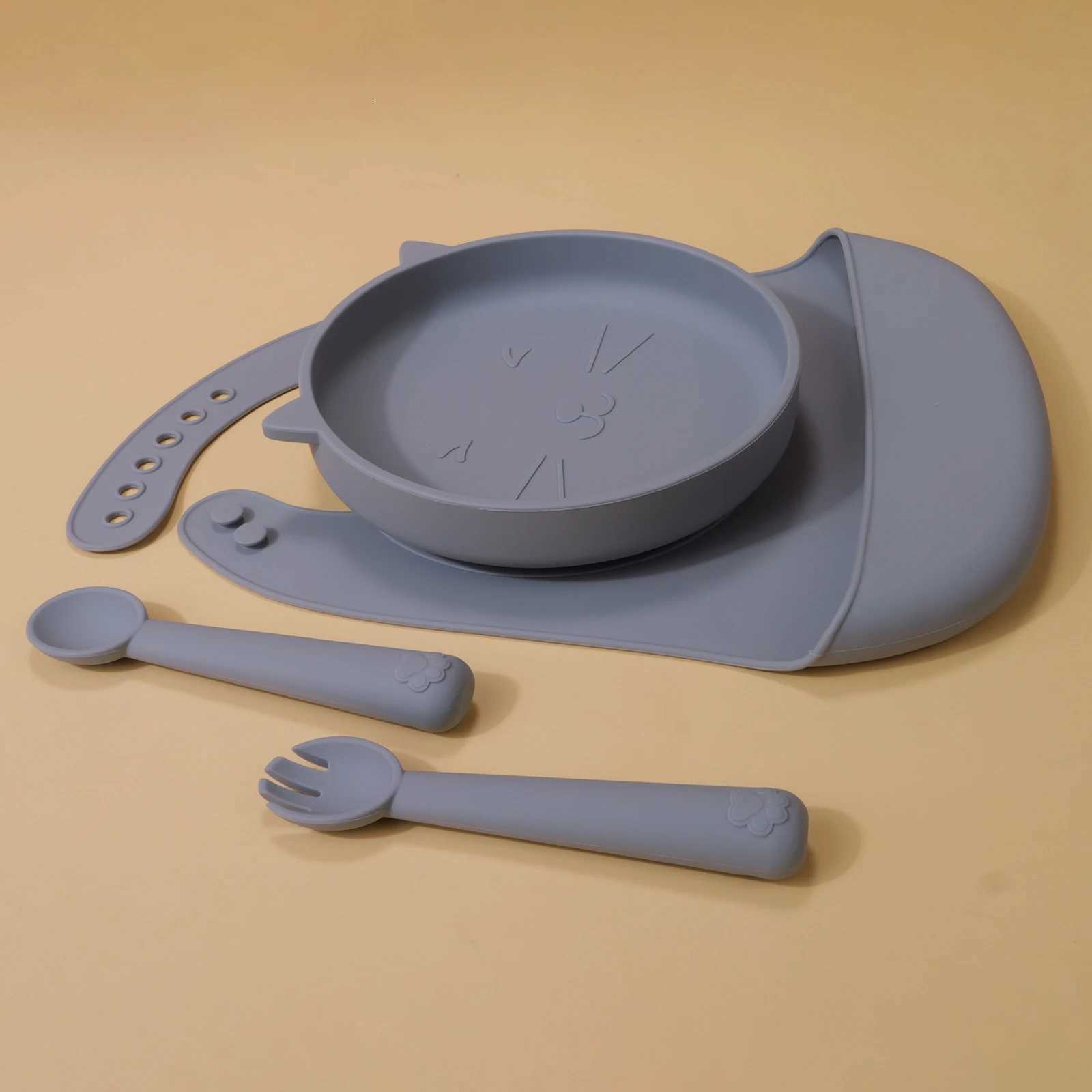 4PC/1Set Baby Feeding Tableware Set Silicone Shallow Tray With Suction Cup Baby Silicone Spoon Fork Silicone Infant Bib X250806