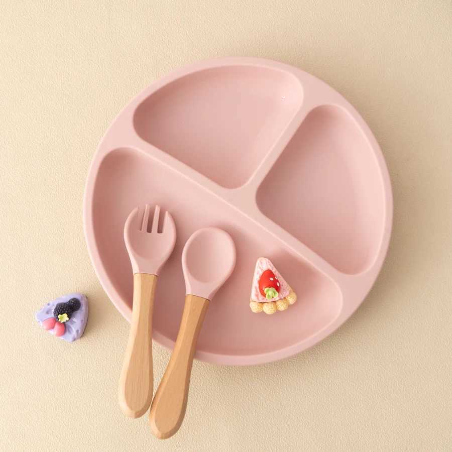 3PCS Silicone Baby Tableware Wooden Handle Fork Spoon Suction Feeding Dishes Baby Meal Tray Feeding Training Sets For Children X2508061