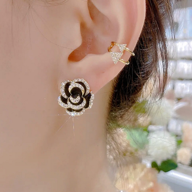 S925 Silver Needle Korean Women's Ear Nails Free Shipping Designer Luxury Jewelry Camellia Charm Ear Nails Fashion 3D Rose Ear Accessories