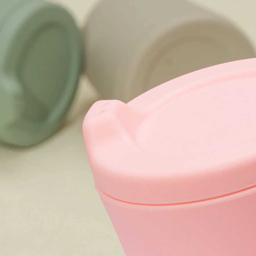 Baby Silicone Drinking Cup Childrens Drinking Cup Training Sucking Leak-proof Travel Cup Food Grade Silicone Material Baby Show X2508061