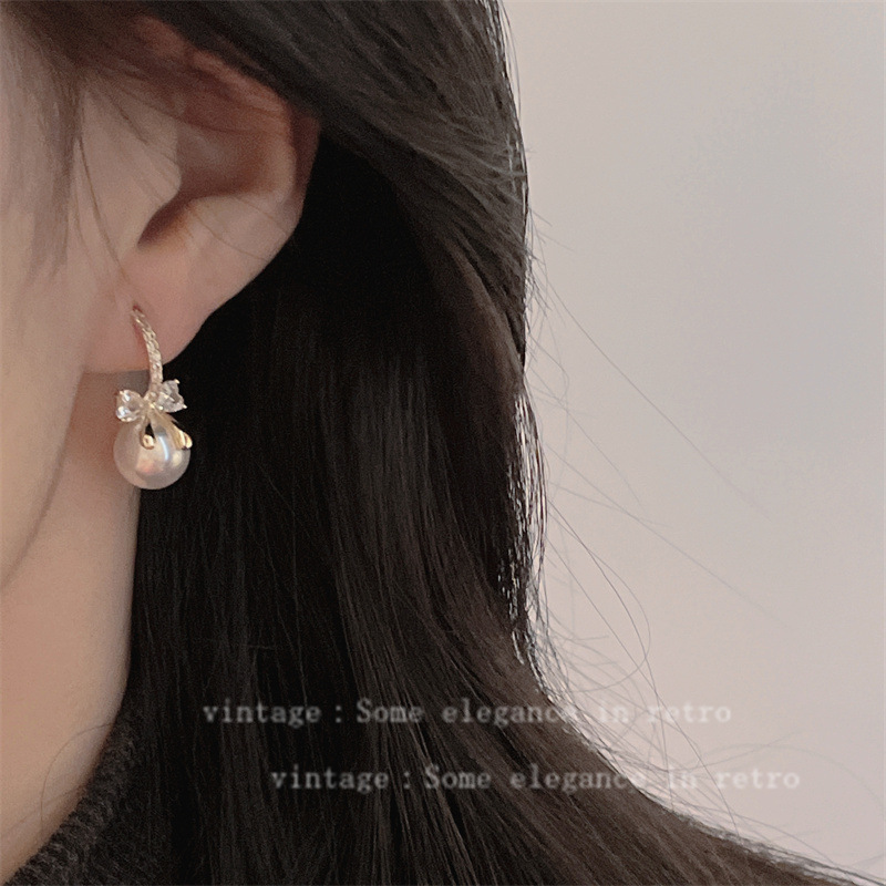 Free Shipping Designer Luxury Jewelry New Zircon Pearl Earrings For Women Elegant Exquisite Ear Clips Fashion Versatile Ear Accessories