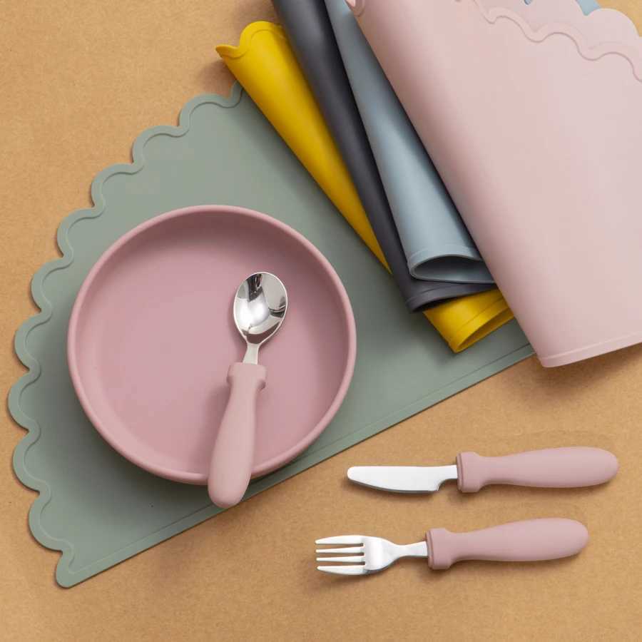 BPA Free Silicone Childrens Tableware Baby Feeding Dishes Plate With Sucker Bowl Infant Training Knife Fork Spoon Baby Stuff X250806