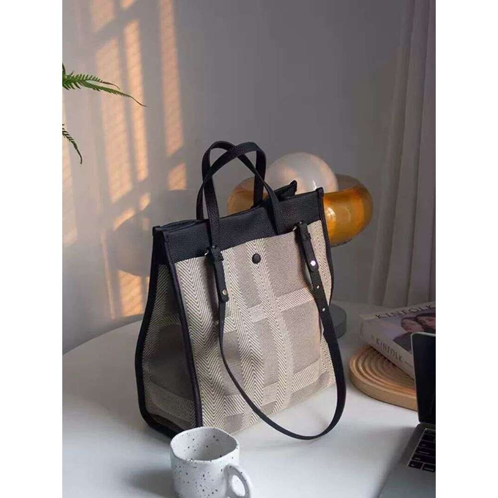 Designer Bag Tote Shoulder Bag Handheld Large Capacity Commuter Laptop For Women New High End Plaid Canvas Single Tote