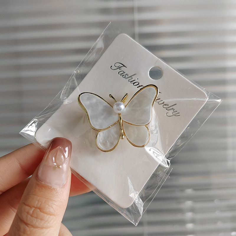 Beimu Butterfly Brooch Free Shipping Designer Luxury Women's High End Niche Pearl Pin Chest Flower Clothing Sweater Accessories