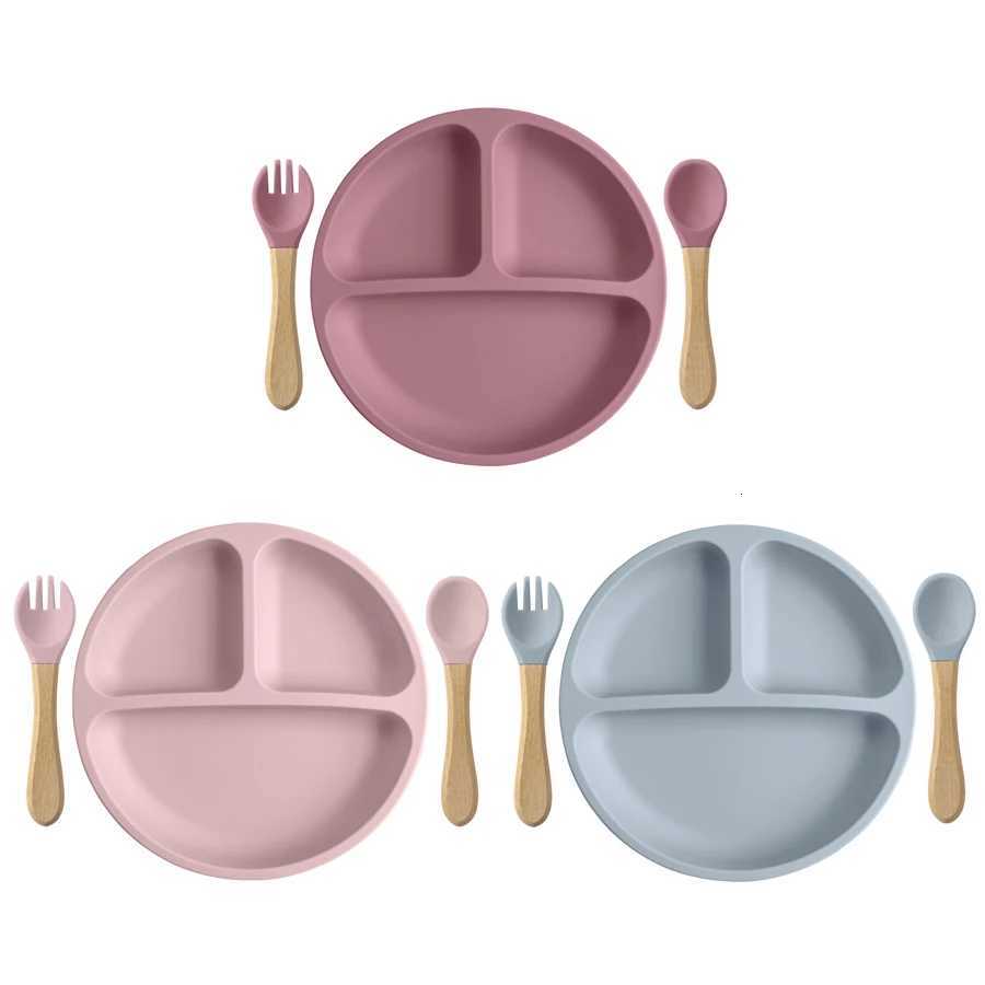 3PCS Silicone Children Tableware Baby Feeding Set Silicone Dinner Plate with Wooden Handle Spoon Fork BPA Free Baby Training Tableware X250806