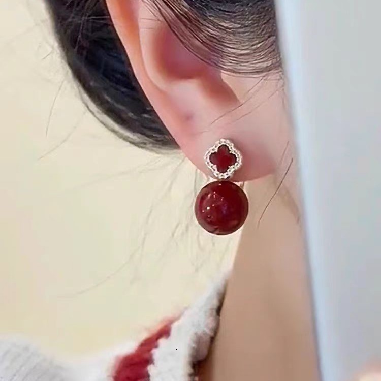 Free Shipping Designer Luxury Jewelry Red Four-leaf Flower Pearl Earrings Front And Back Wear 925 Silver Needle Stud Earrings New Ear Accessories