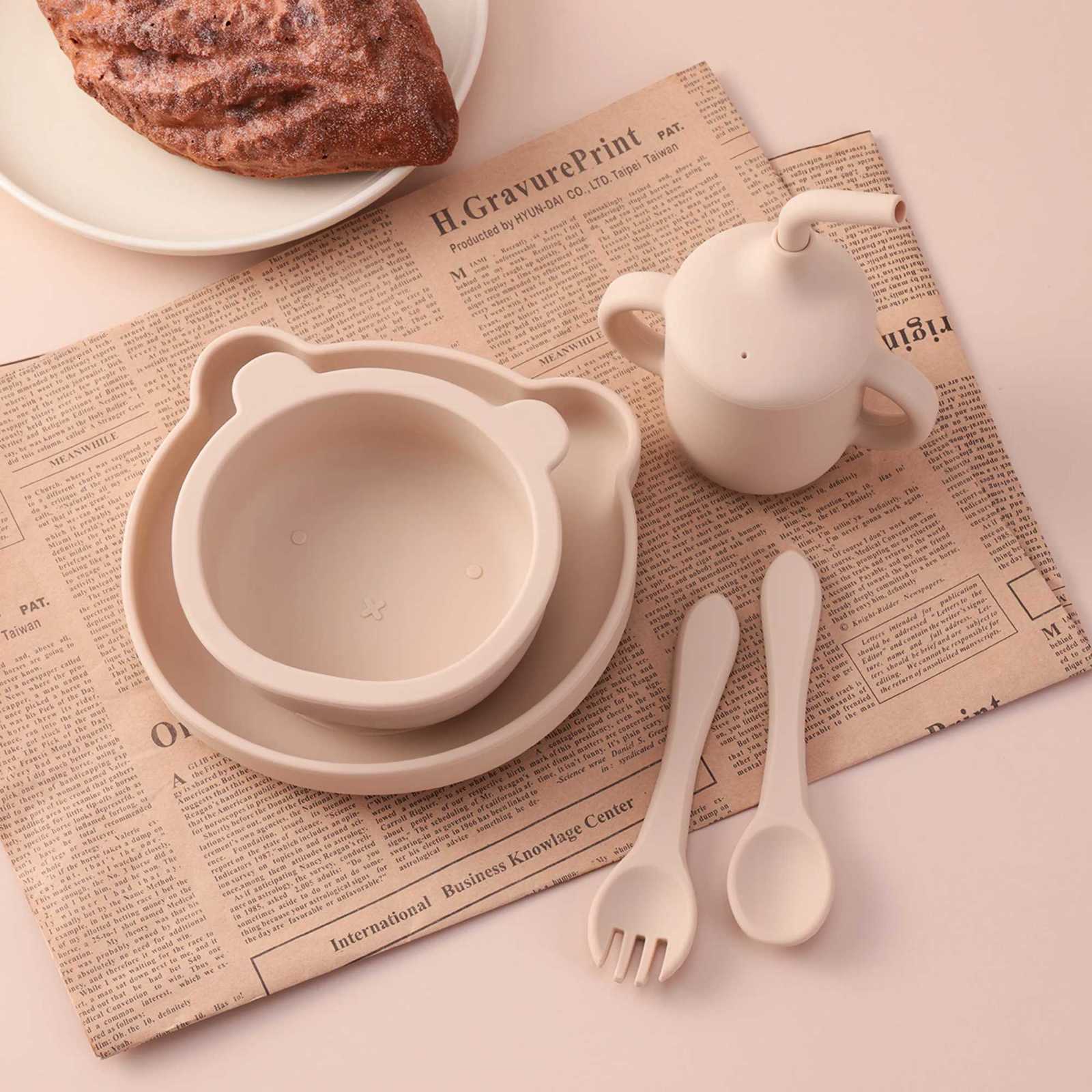 5PCS Silicone Baby Feeding Set Bear Plate Suction Bowl Spoon Straw Cup Toddler Self Feeding Essentials BPA Free Baby Supplies X250806
